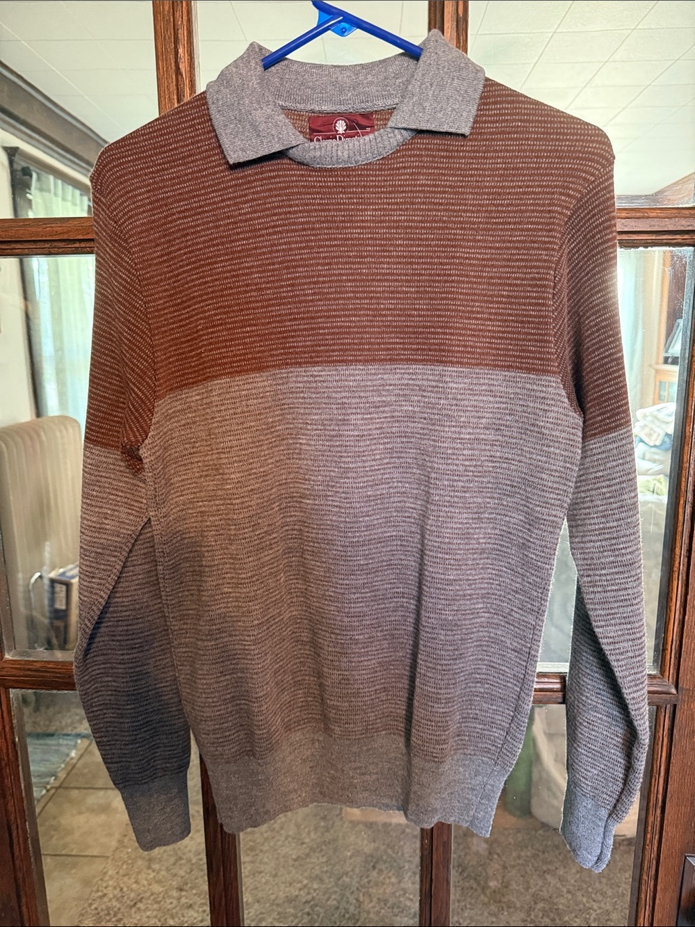 Men's Two-Tone Collar Crewneck Sweater in Brown and Gray